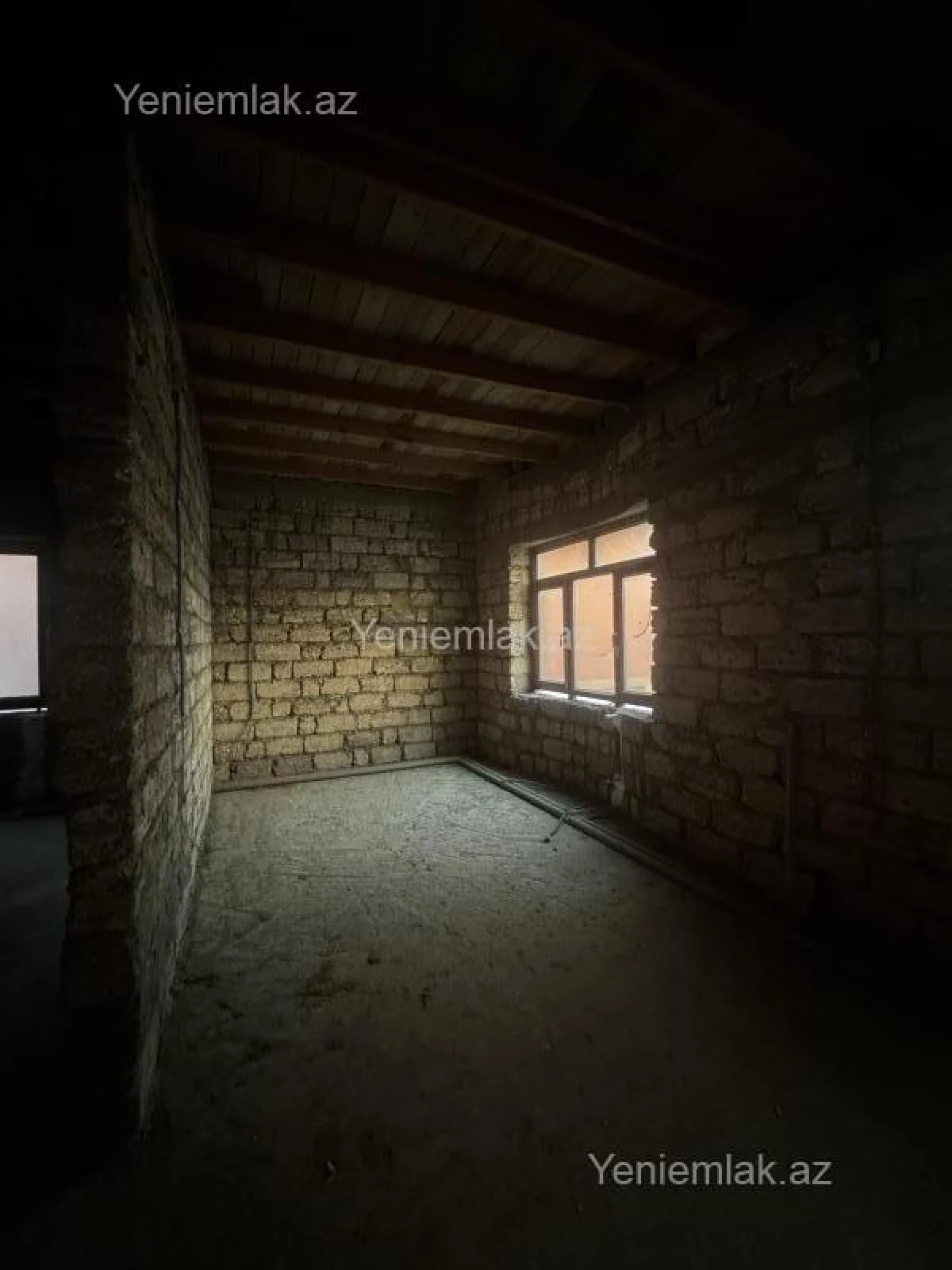 Satılır 6 otaqlı həyət evi 300 m²