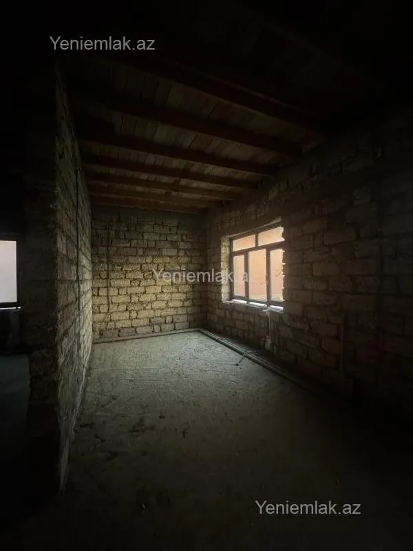 Satılır 6 otaqlı həyət evi 300 m²