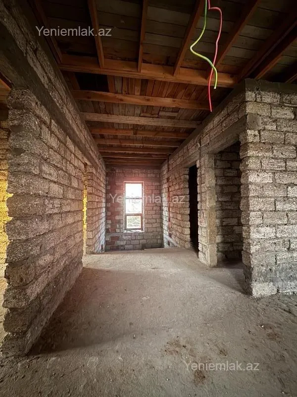 Satılır 6 otaqlı həyət evi 300 m²