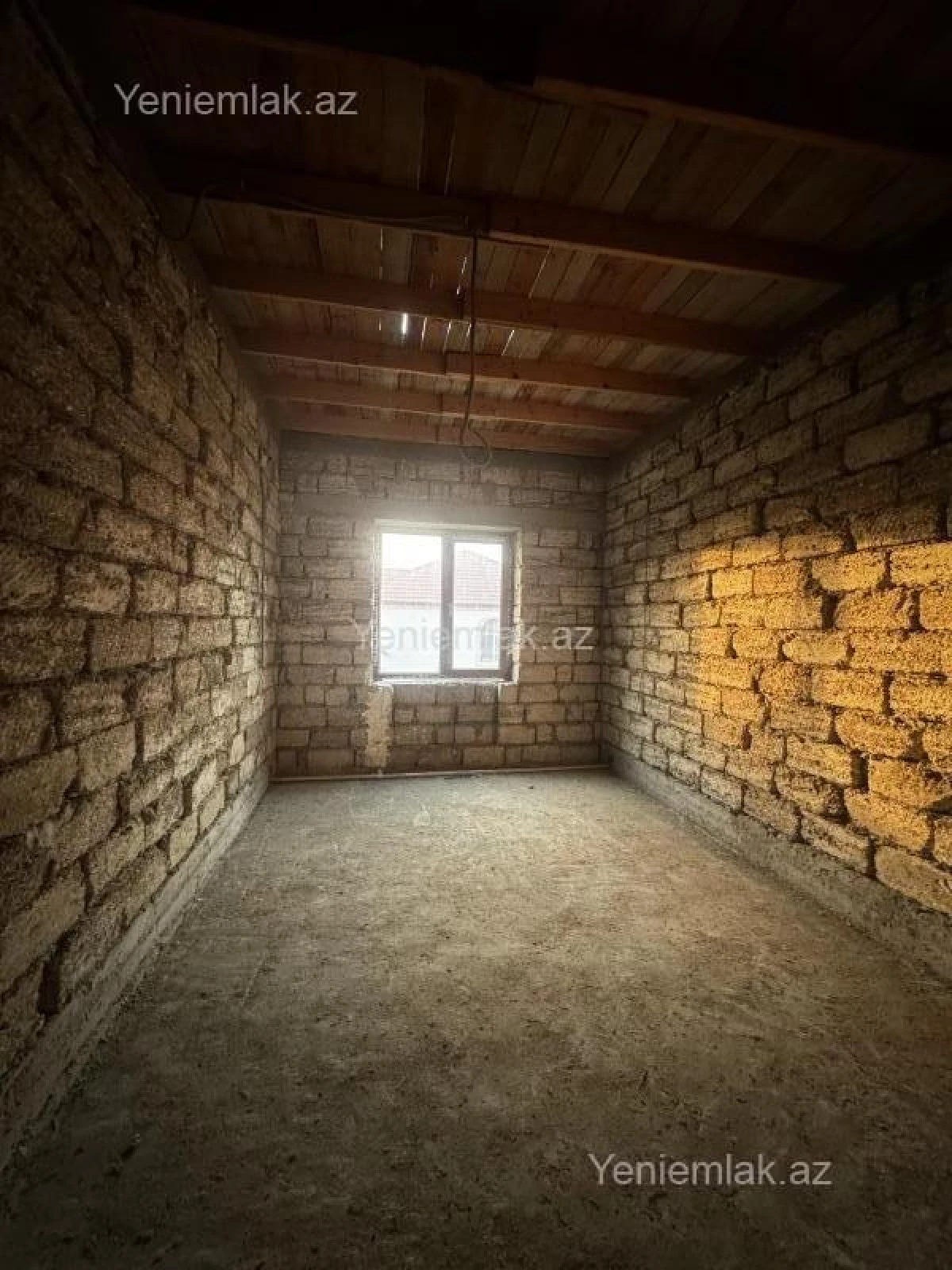 Satılır 6 otaqlı həyət evi 300 m²