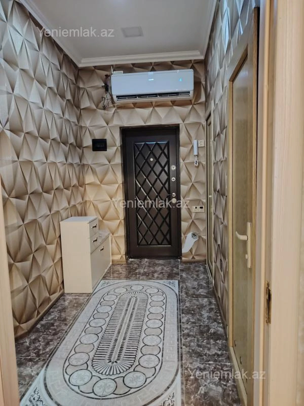 Satılır 2 otaqlı yeni tikili 75 m²