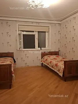 Satılır 5 otaqlı köhnə tikili 130 m²