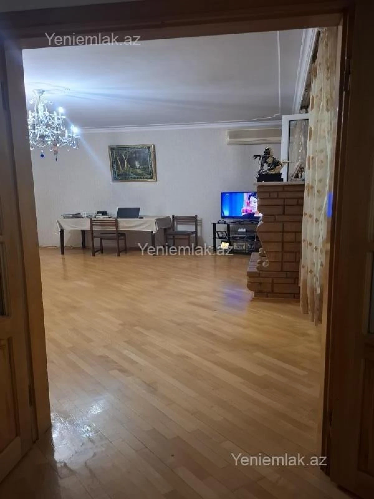 Satılır 5 otaqlı köhnə tikili 130 m²