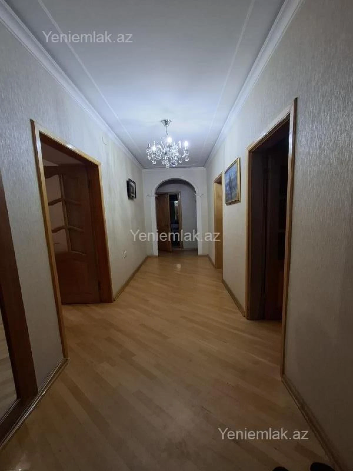 Satılır 5 otaqlı köhnə tikili 130 m²