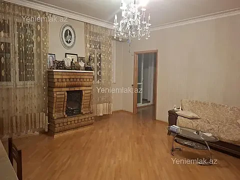 Satılır 5 otaqlı köhnə tikili 130 m²