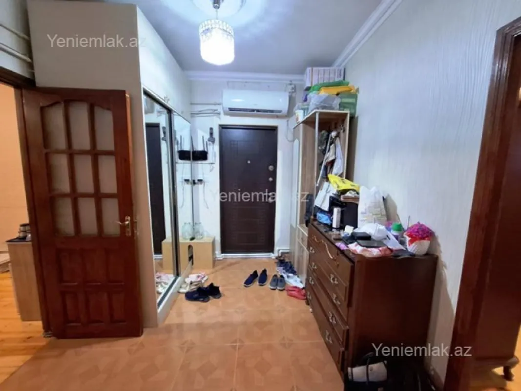 Satılır 3 otaqlı köhnə tikili 80 m²