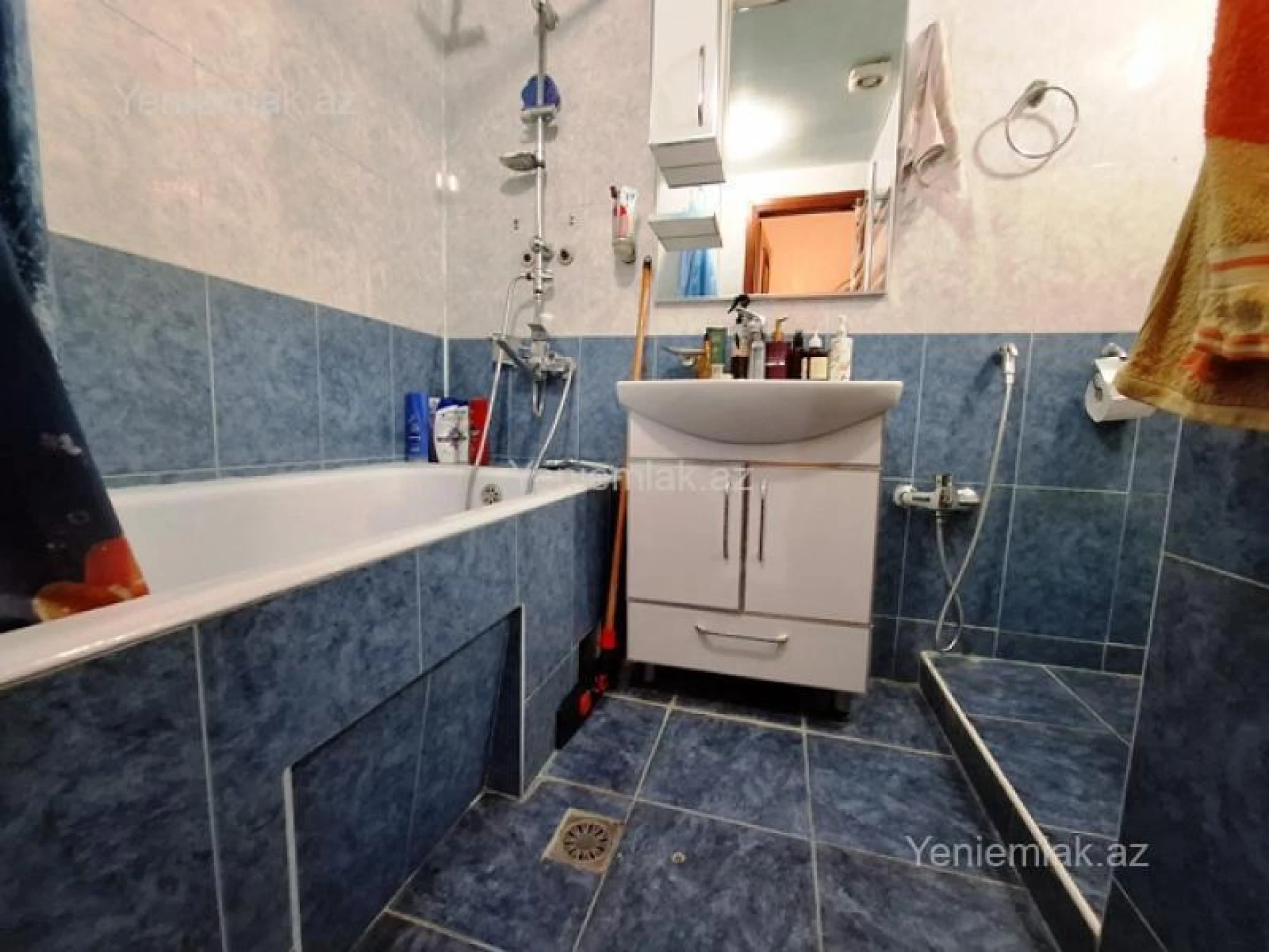 Satılır 3 otaqlı köhnə tikili 80 m²