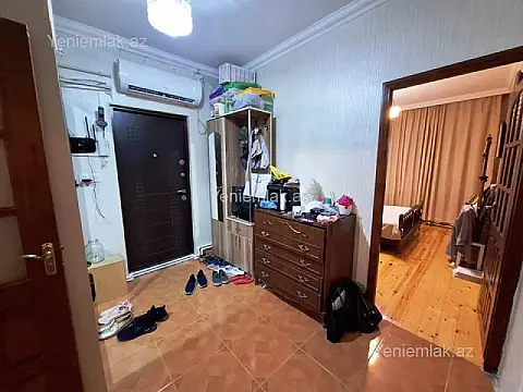 Satılır 3 otaqlı köhnə tikili 80 m²