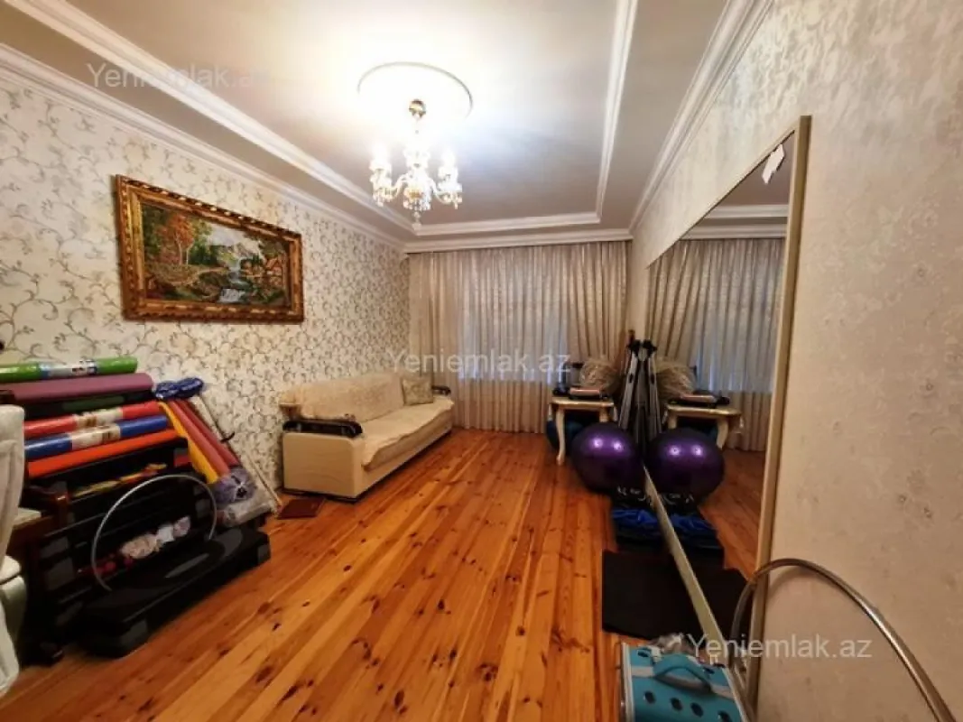 Satılır 3 otaqlı köhnə tikili 80 m²