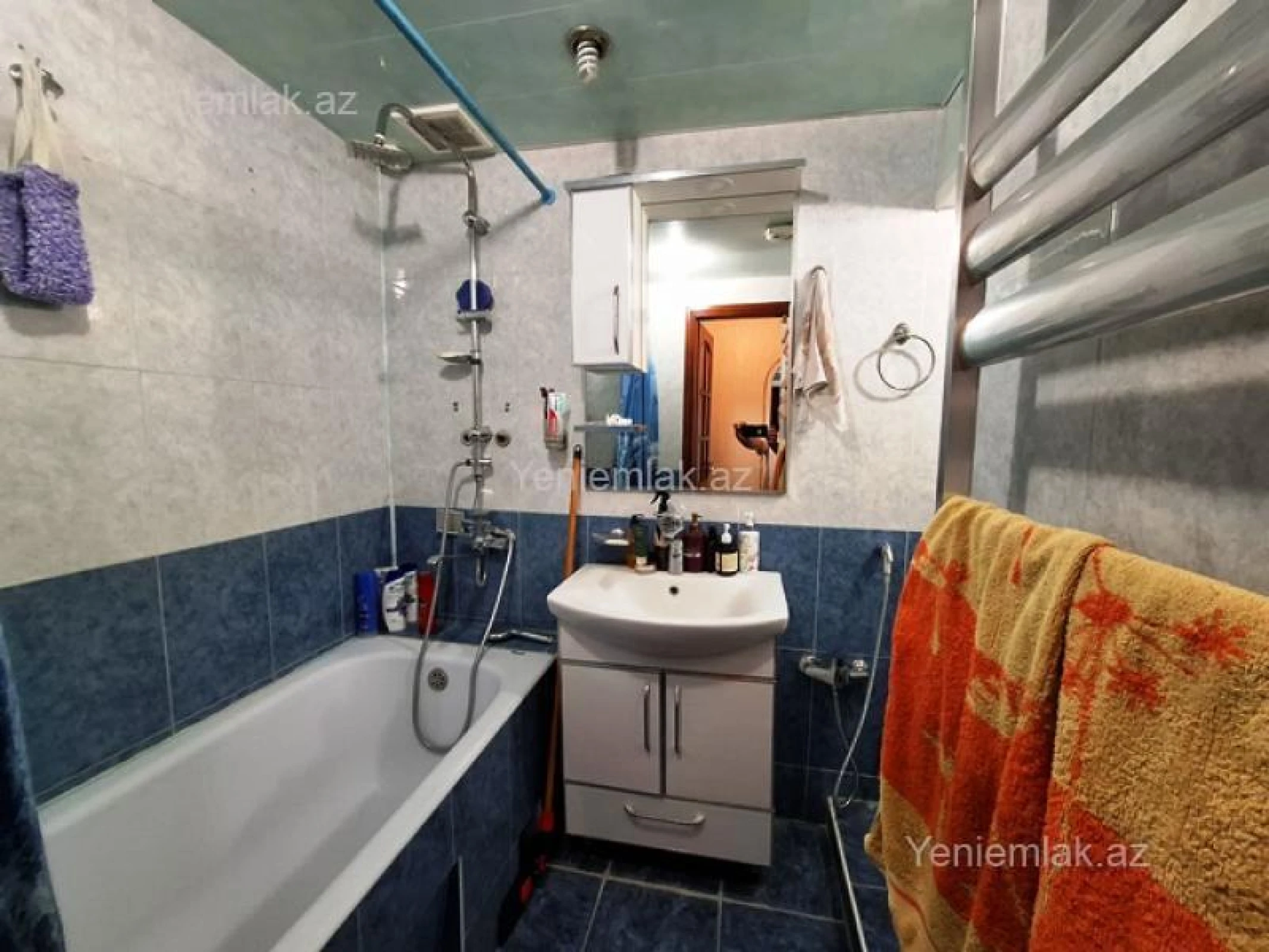 Satılır 3 otaqlı köhnə tikili 80 m²