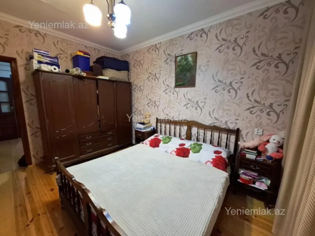 Satılır 3 otaqlı köhnə tikili 80 m²
