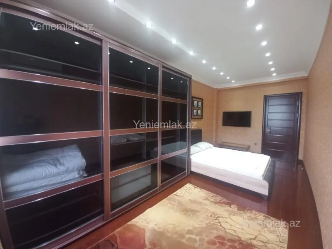 Satılır 4 otaqlı yeni tikili 172 m²