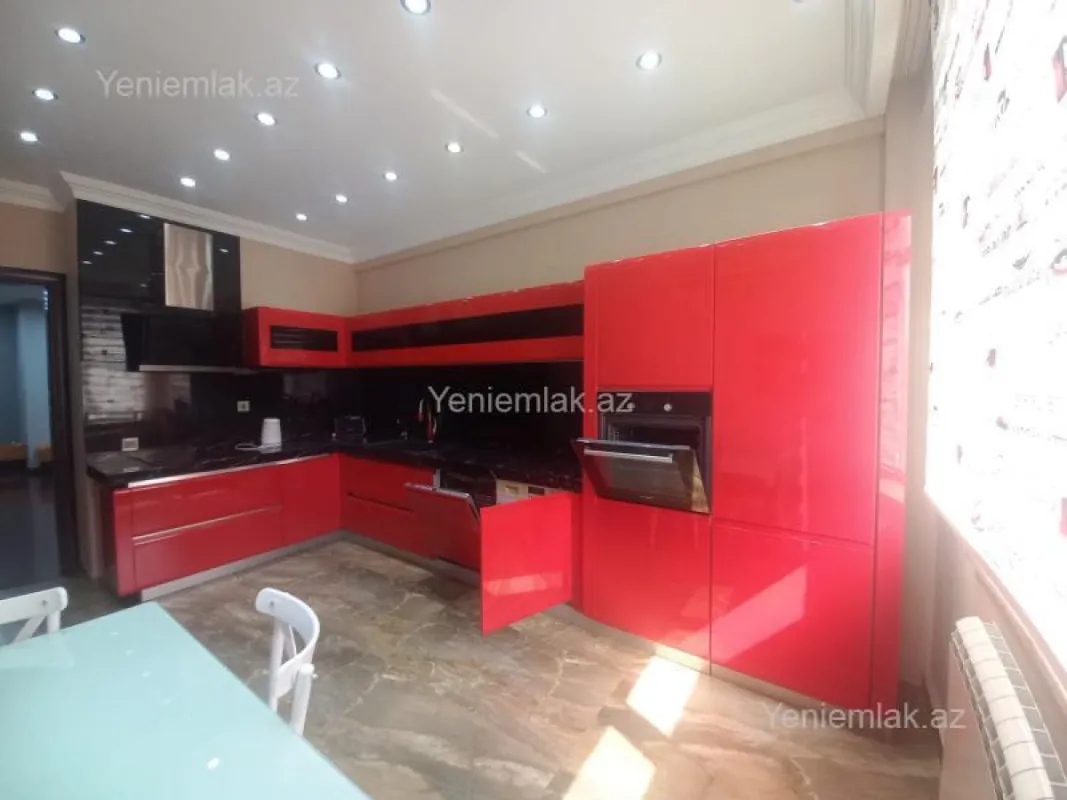 Satılır 4 otaqlı yeni tikili 172 m²