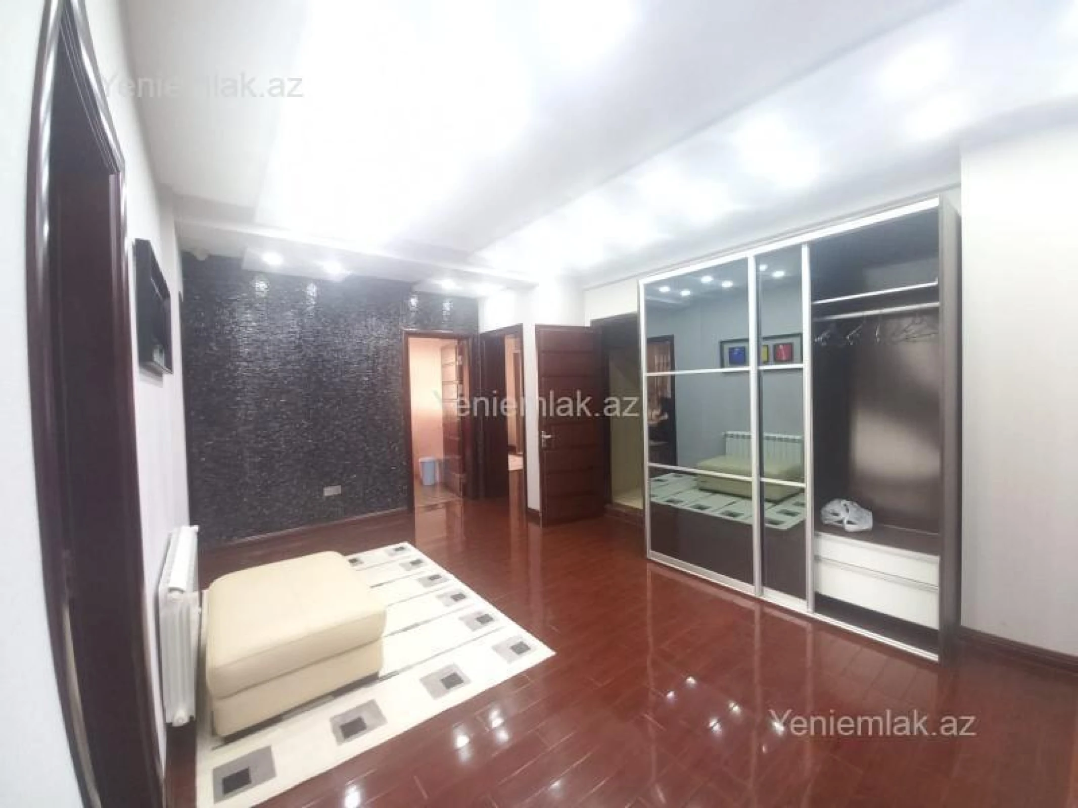 Satılır 4 otaqlı yeni tikili 172 m²