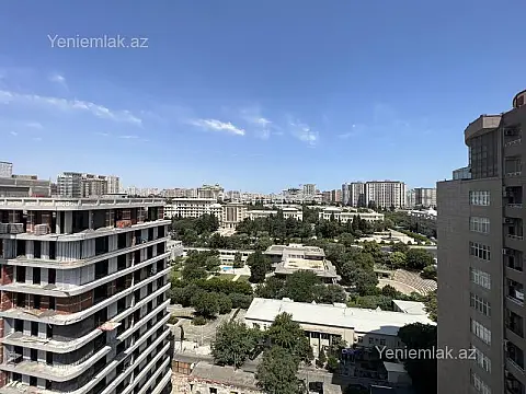 Satılır 4 otaqlı yeni tikili 185 m²