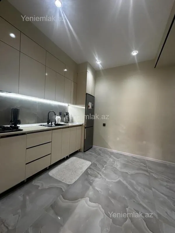 Satılır 3 otaqlı yeni tikili 60 m²