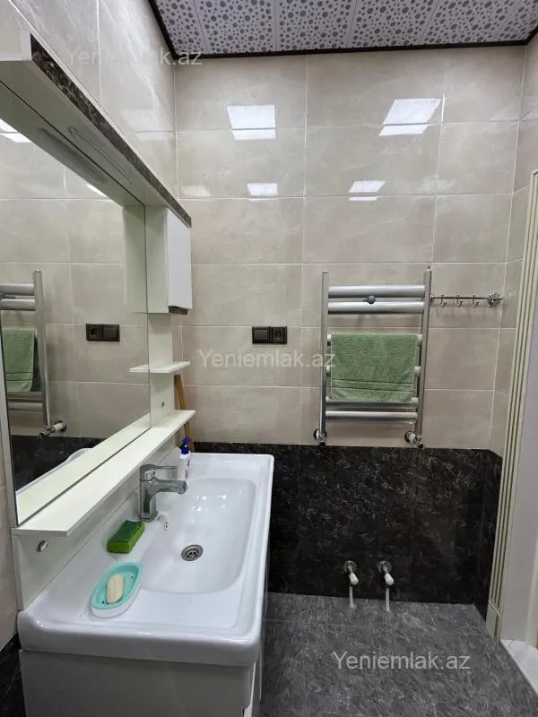 Satılır 2 otaqlı yeni tikili 76 m²