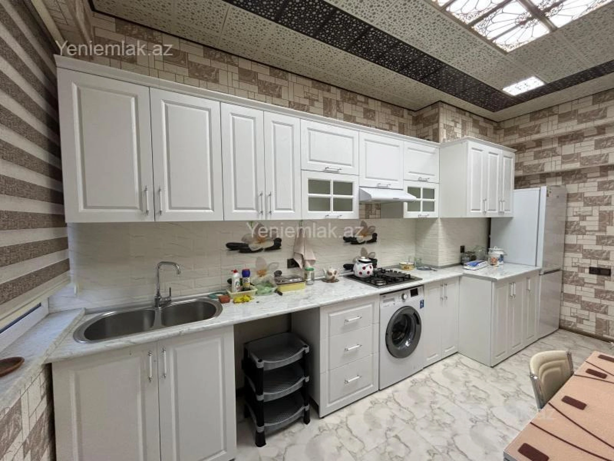 Satılır 2 otaqlı yeni tikili 76 m²