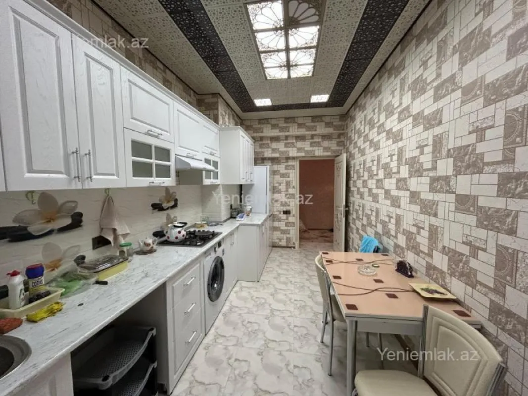 Satılır 2 otaqlı yeni tikili 76 m²