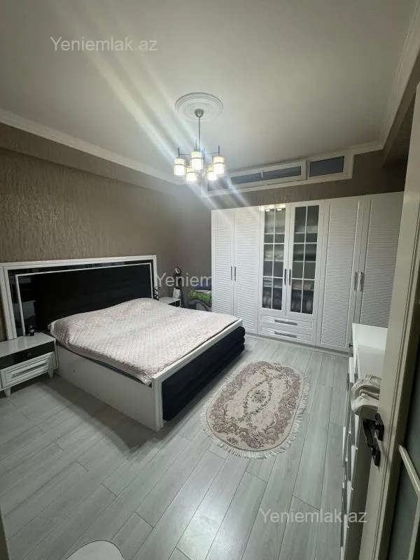 Satılır 2 otaqlı yeni tikili 80 m²