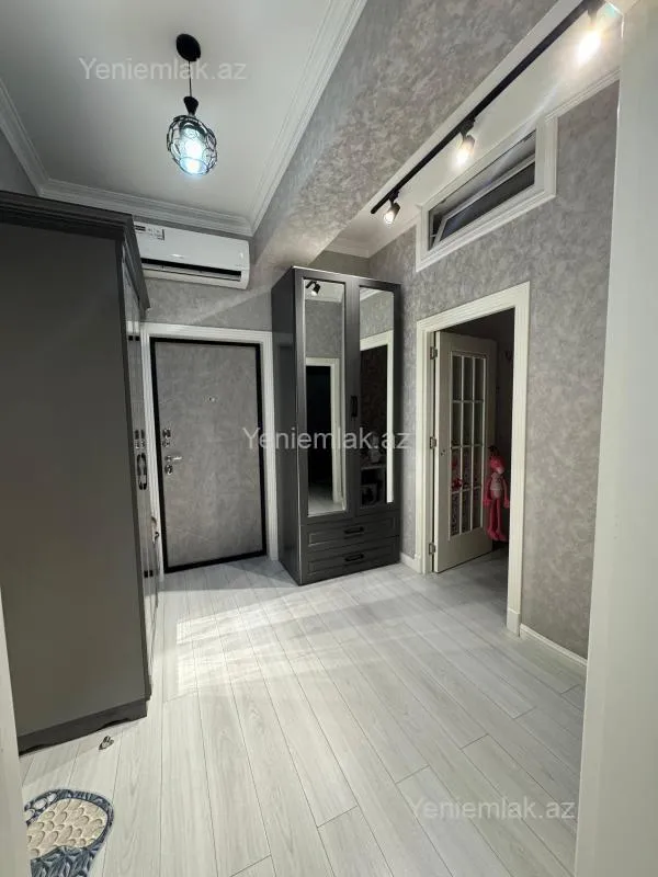 Satılır 2 otaqlı yeni tikili 80 m²