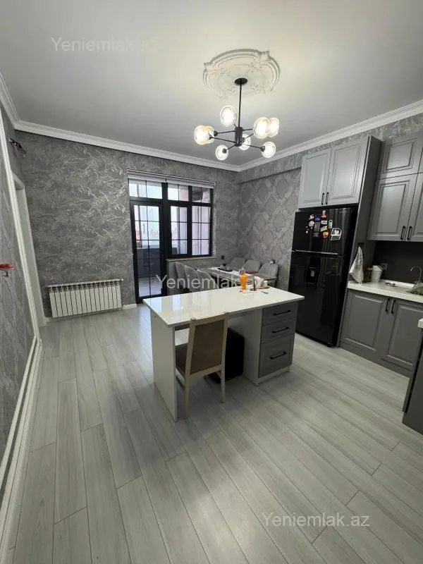 Satılır 2 otaqlı yeni tikili 80 m²