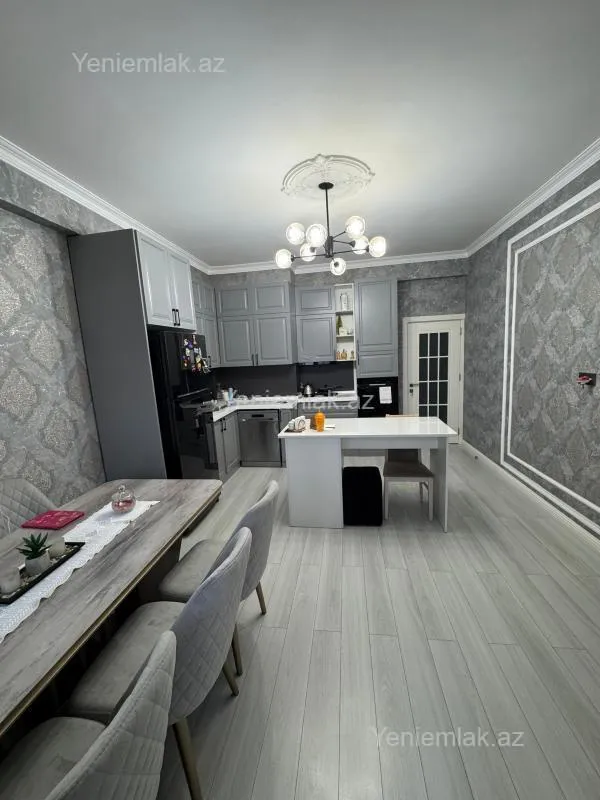 Satılır 2 otaqlı yeni tikili 80 m²