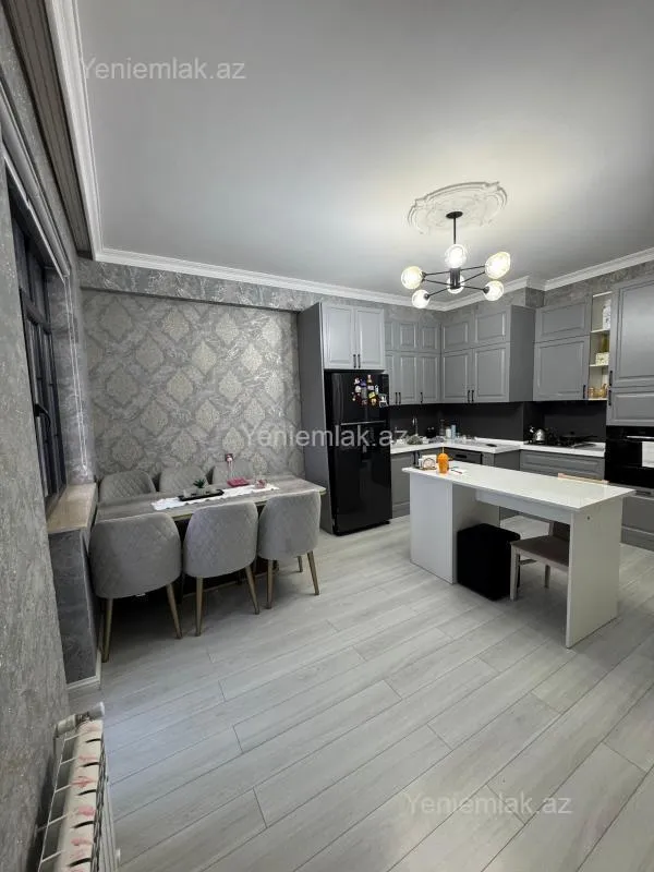 Satılır 2 otaqlı yeni tikili 80 m²