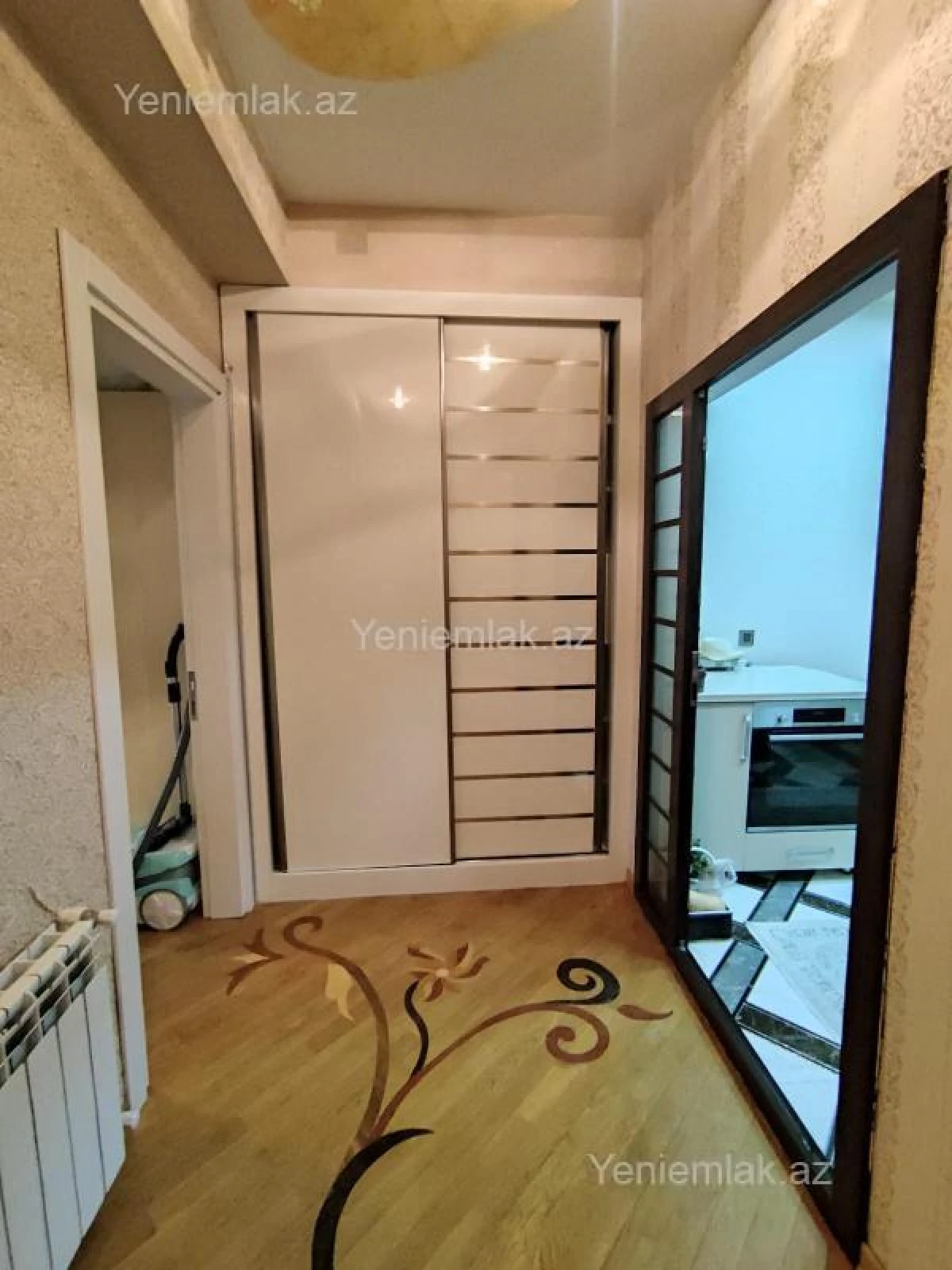 Satılır 3 otaqlı yeni tikili 98 m²