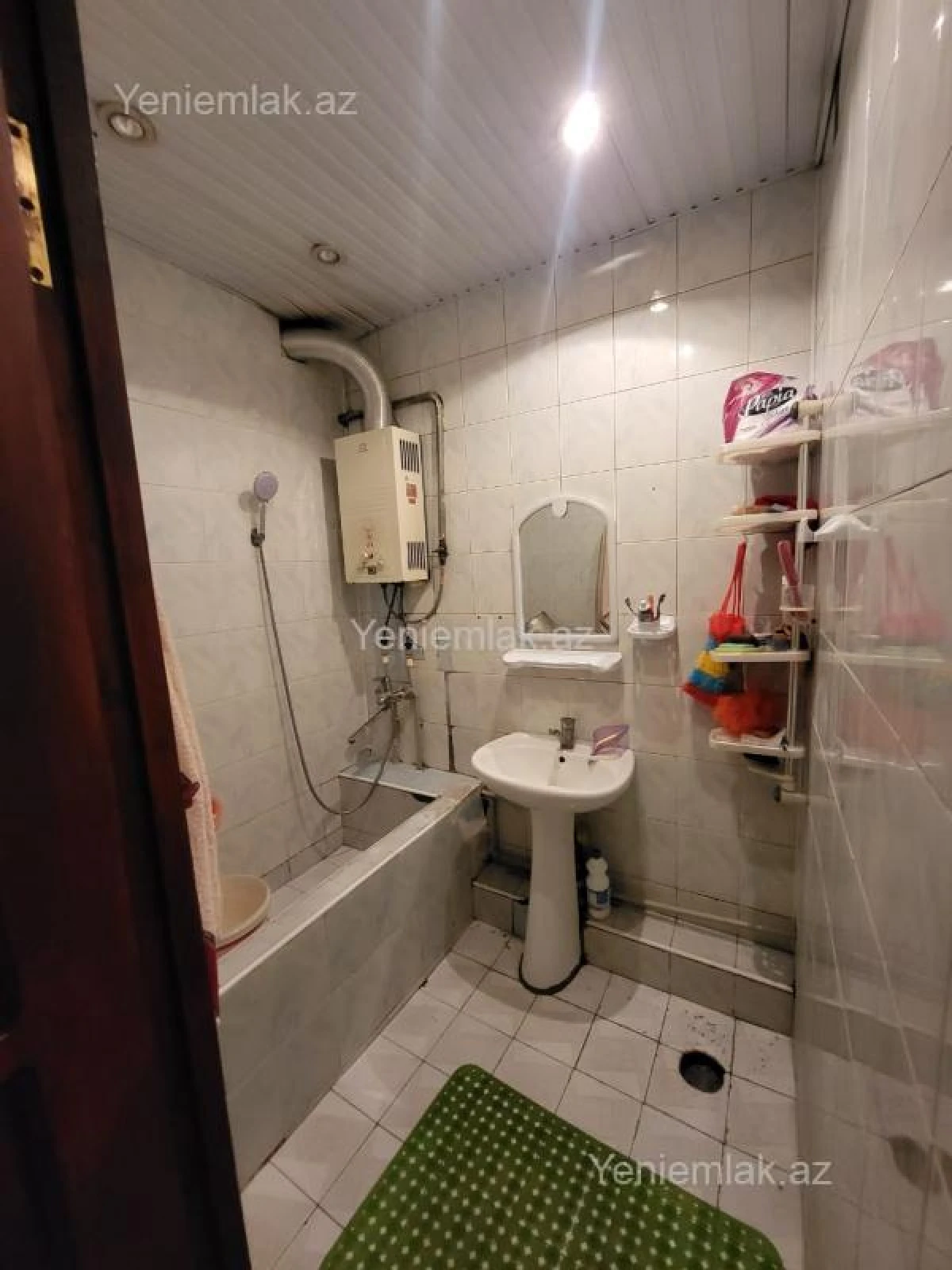 Satılır 3 otaqlı köhnə tikili 74 m²