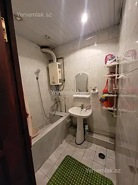 Satılır 3 otaqlı köhnə tikili 74 m²