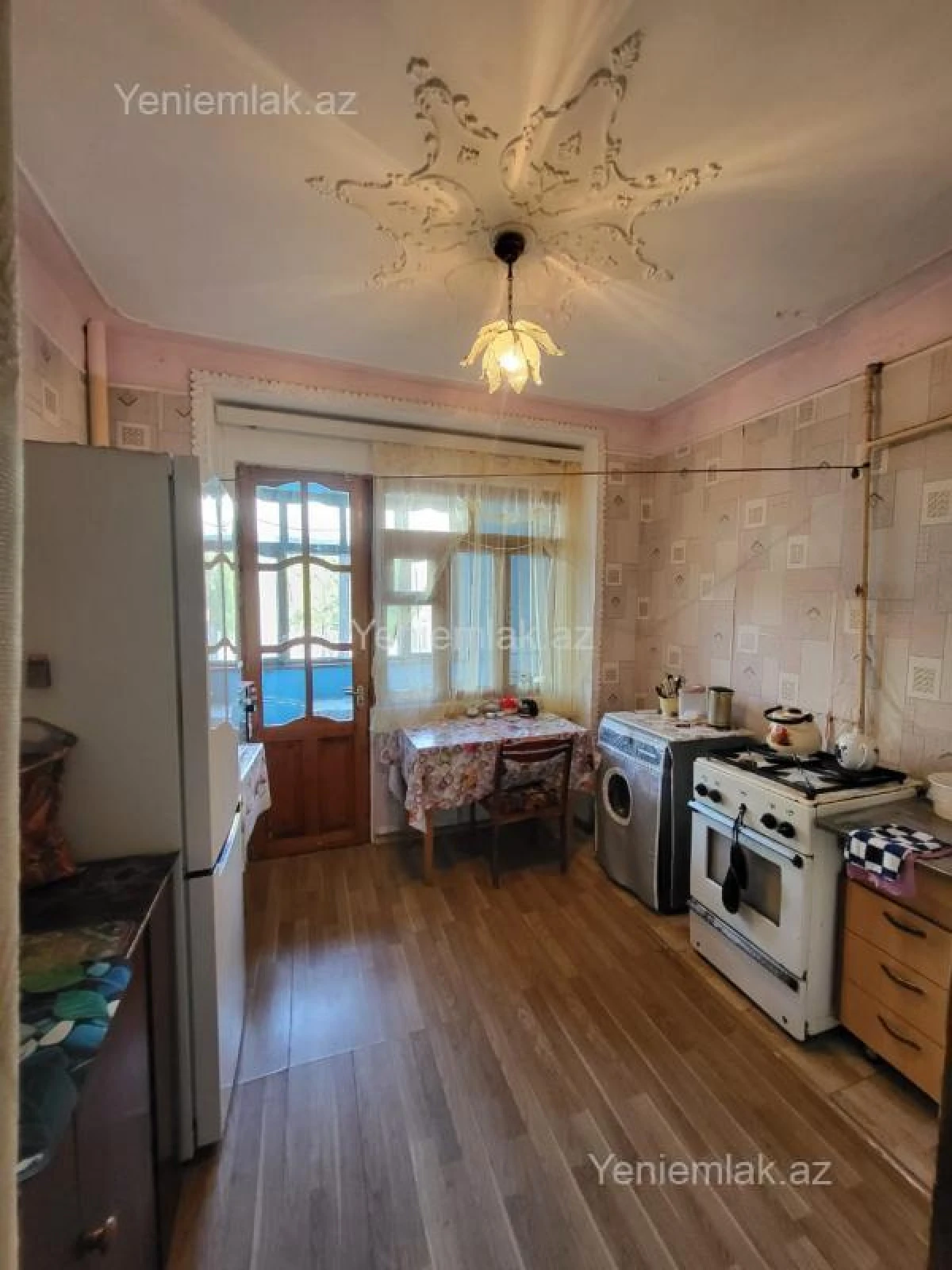 Satılır 3 otaqlı köhnə tikili 74 m²