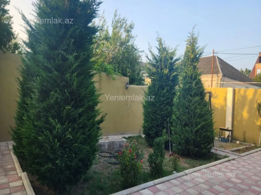 Satılır 4 otaqlı həyət evi 140 m²