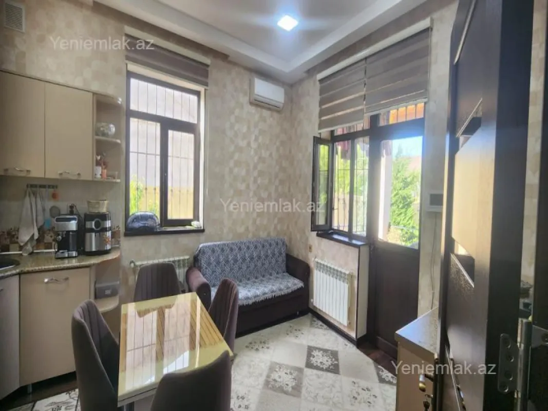 Satılır 4 otaqlı həyət evi 140 m²