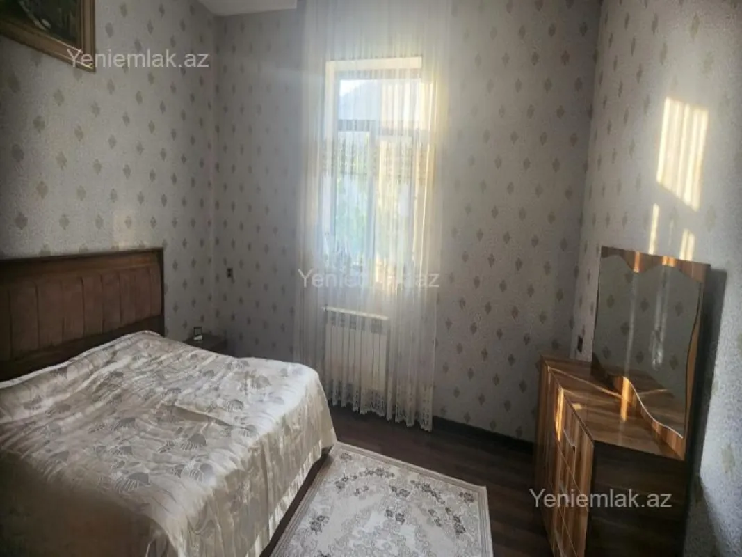 Satılır 4 otaqlı həyət evi 140 m²
