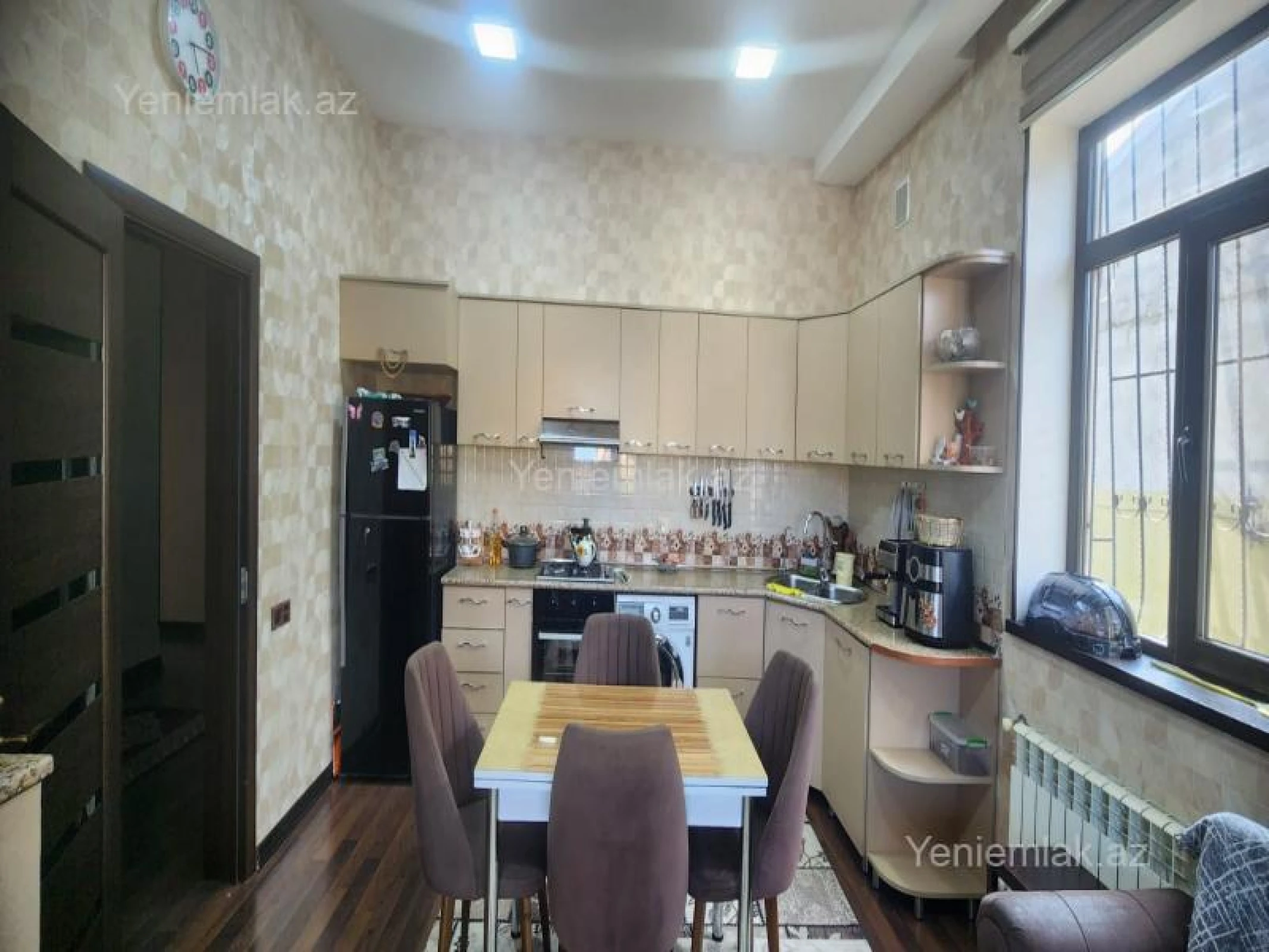 Satılır 4 otaqlı həyət evi 140 m²