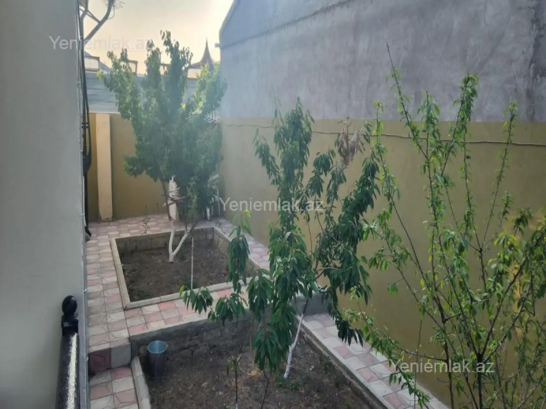 Satılır 4 otaqlı həyət evi 140 m²