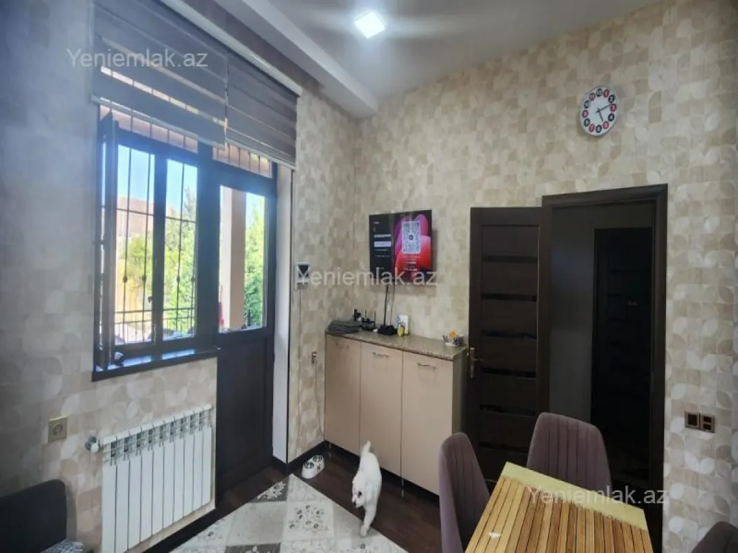 Satılır 4 otaqlı həyət evi 140 m²