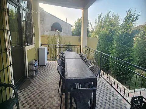 Satılır 4 otaqlı həyət evi 140 m²