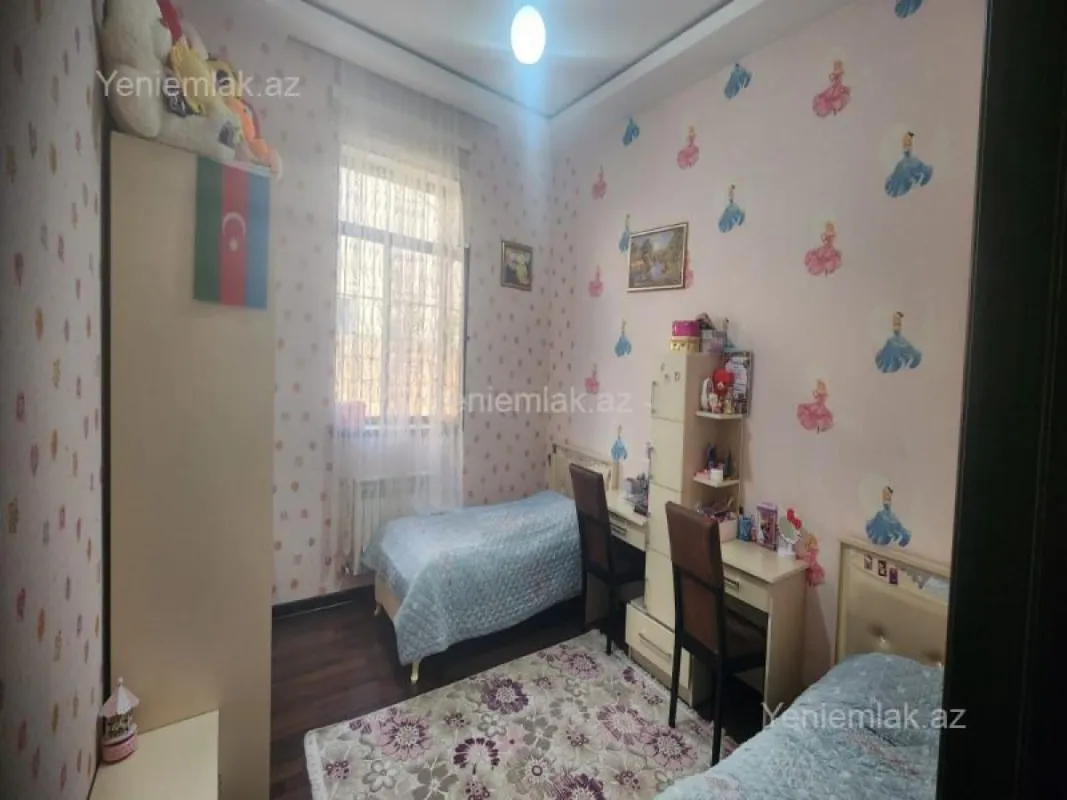 Satılır 4 otaqlı həyət evi 140 m²