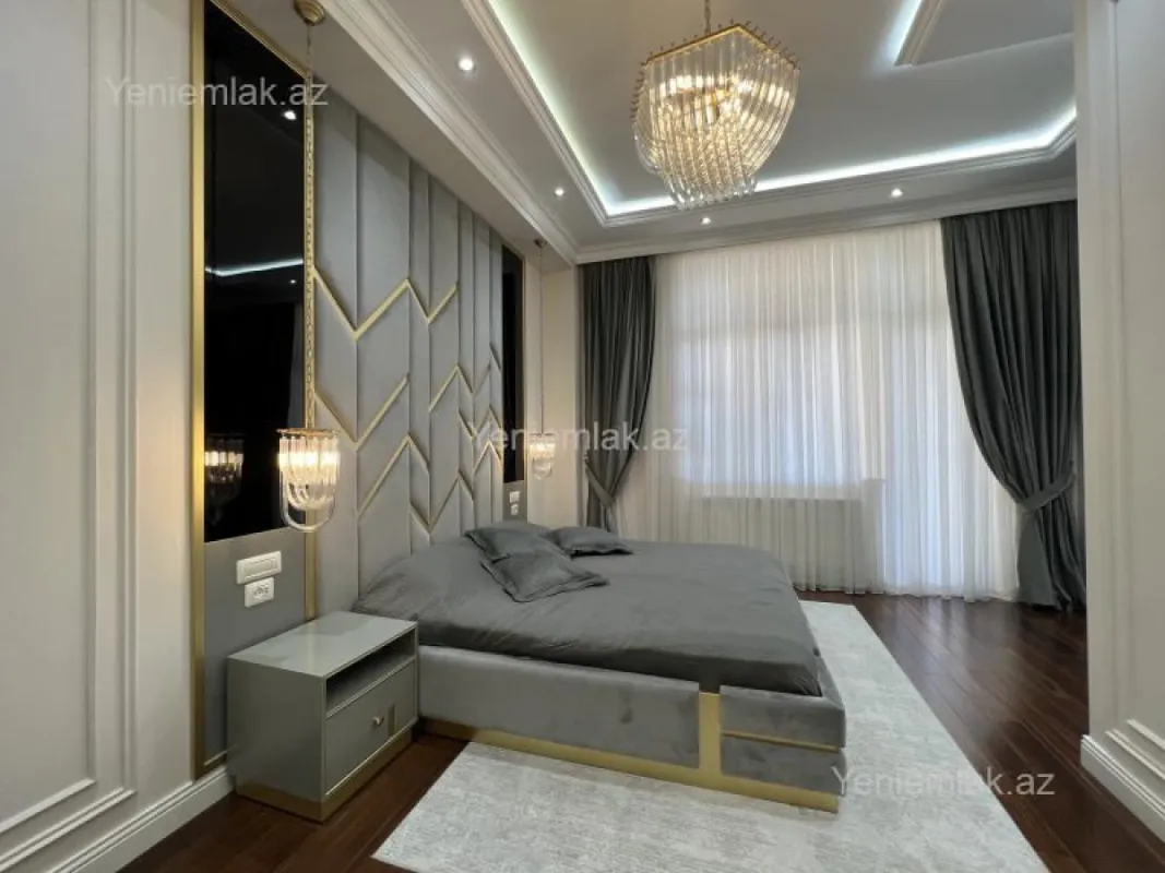 Satılır 4 otaqlı yeni tikili 200 m²