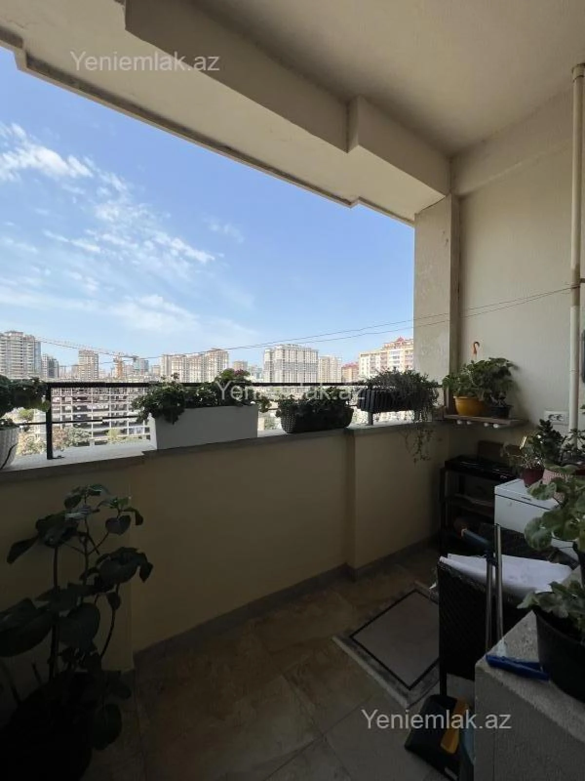 Satılır 4 otaqlı yeni tikili 200 m²