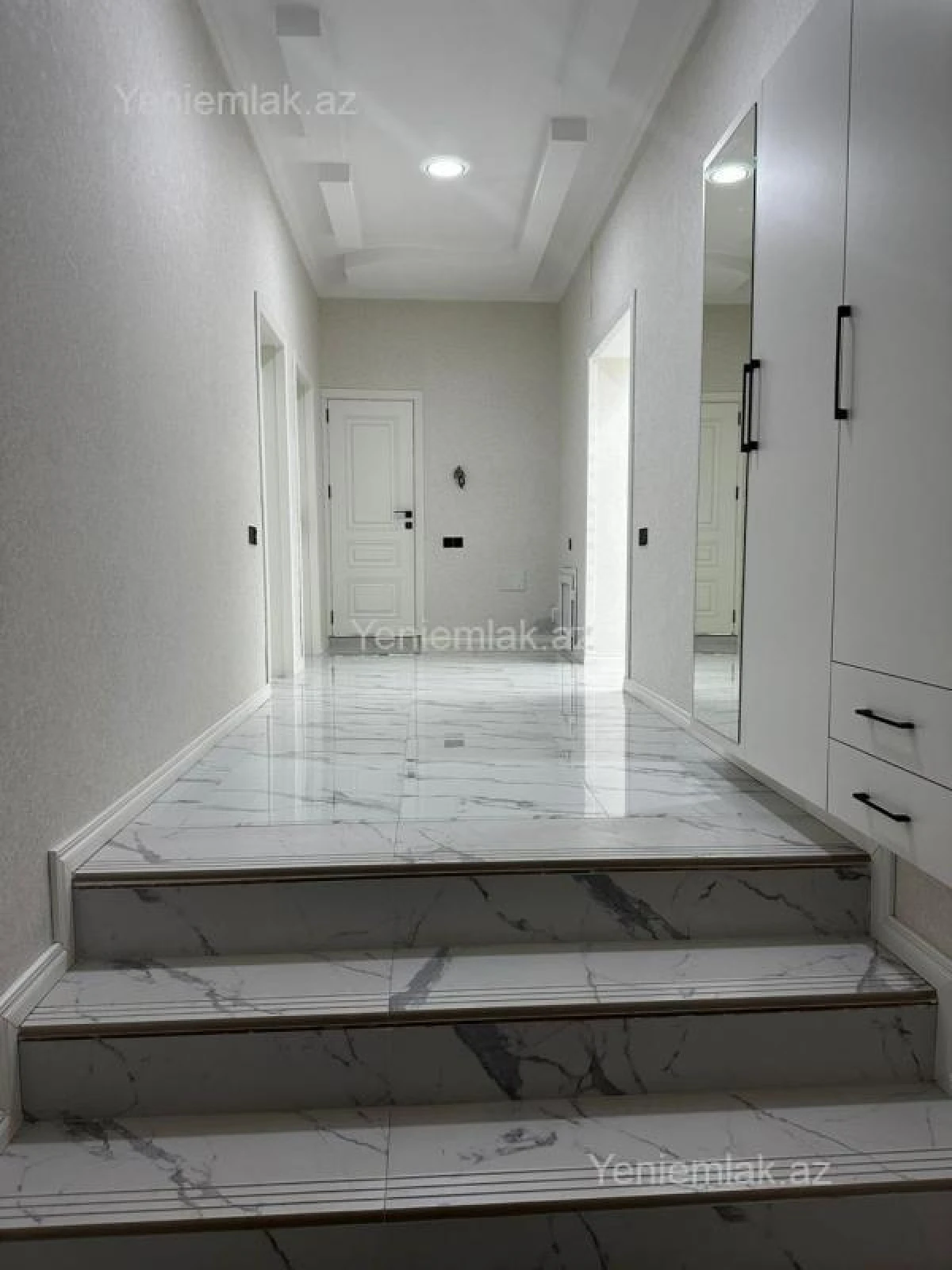 Satılır 4 otaqlı həyət evi 190 m²