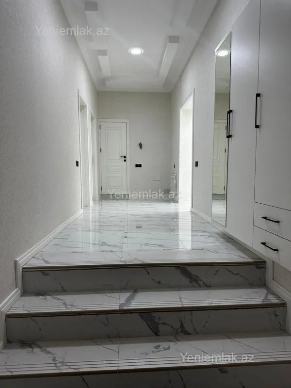 Satılır 4 otaqlı həyət evi 190 m²