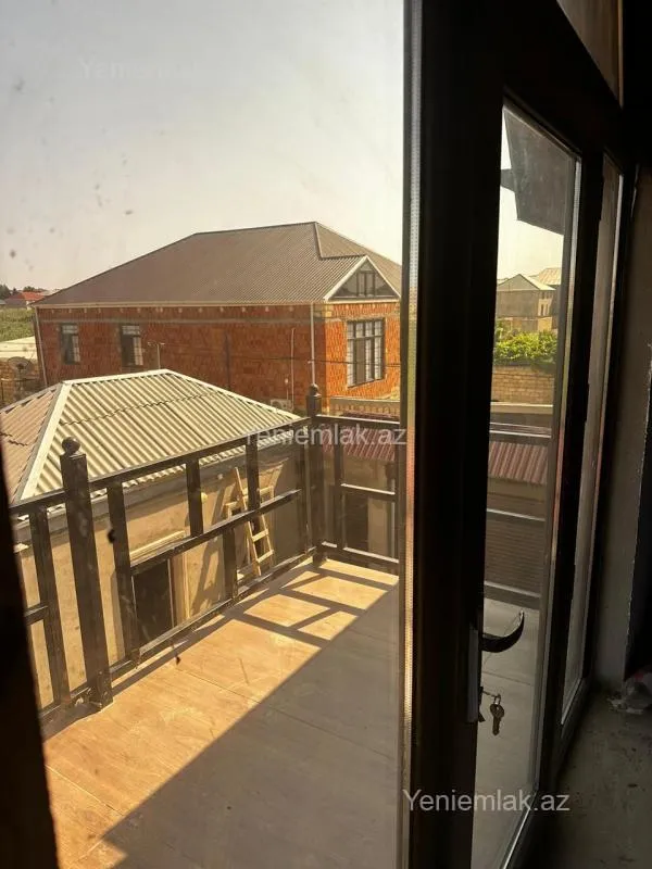 Satılır 4 otaqlı həyət evi 190 m²