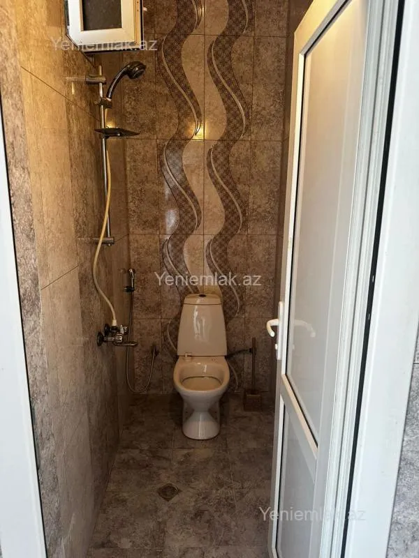 Satılır 4 otaqlı həyət evi 190 m²
