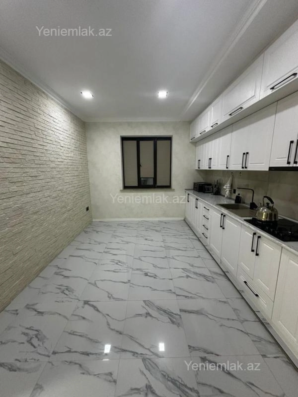 Satılır 4 otaqlı həyət evi 190 m²