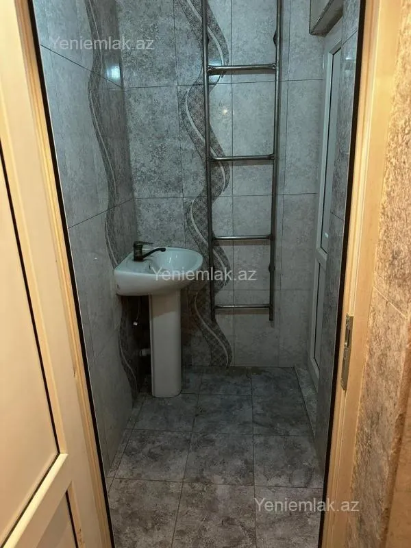 Satılır 4 otaqlı həyət evi 190 m²