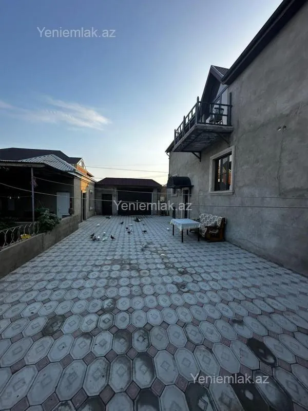 Satılır 4 otaqlı həyət evi 190 m²