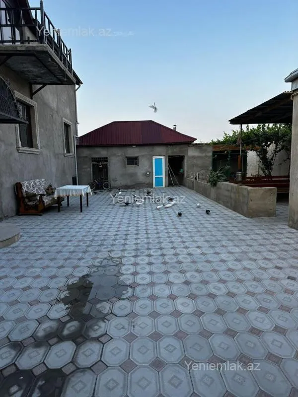 Satılır 4 otaqlı həyət evi 190 m²